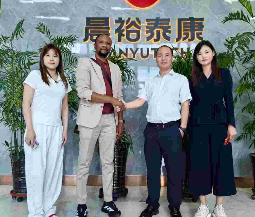 A delegation of clients from the Democratic Republic of the Congo visited Chenyu Group for an inspection and exchange